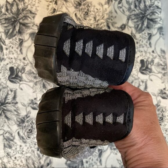 BERNIE MERV Sz 41 Slip On Elastic Silver Mesh Flats Sandals - Picture 8 of 9